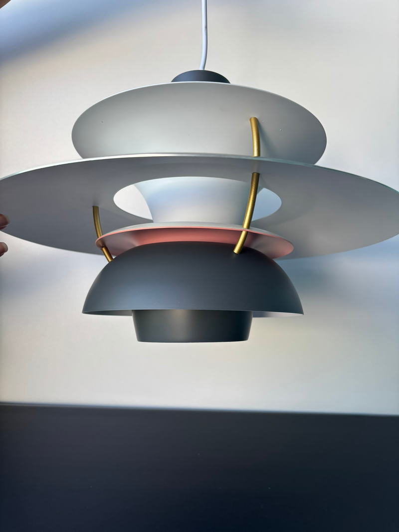 Luminária Pendente Design Dinamarquês PH5 Cinza 40cm Detaila