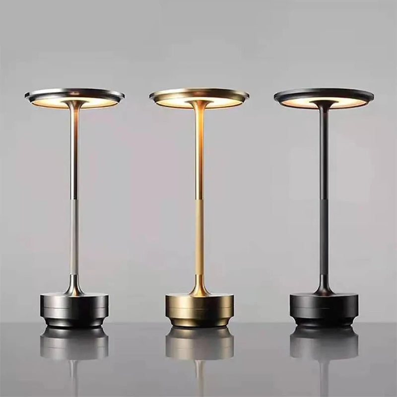Abajur Metal Luminária de Mesa Recarregável Ludy